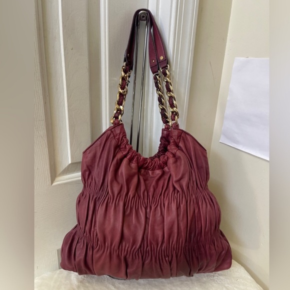 Michael Kors Shoulder Bag EUC - Picture 2 of 9